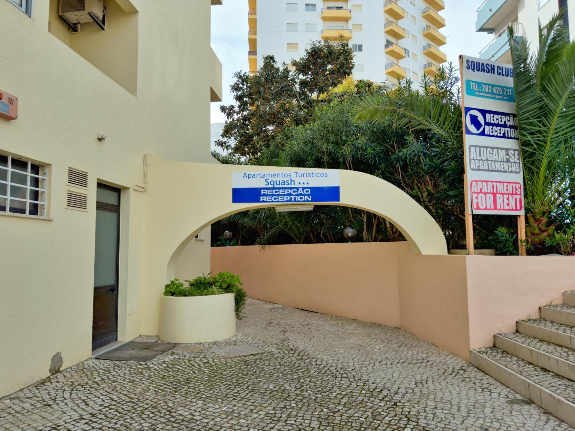 Squash Club Apartamentos Портиман Екстериор снимка